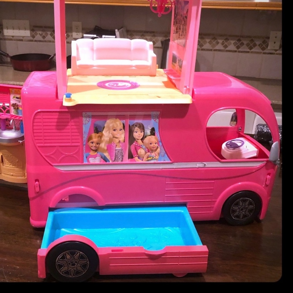 Barbie camper